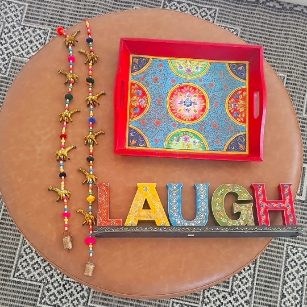Colorful Decorative  Laugh Sign & hanging Giraffe